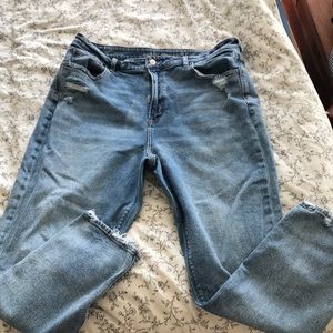 American Eagle Mom Jean
